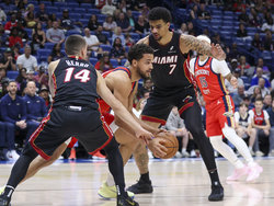 Heat Pelicans Basketball
