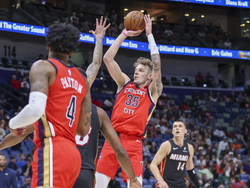 Heat Pelicans Basketball