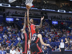 Heat Pelicans Basketball