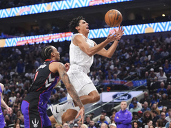 Raptors Mavericks Basketball