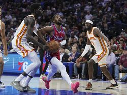 Hawks 76ers Basketball