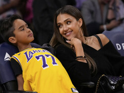 Rockets Lakers Basketball
