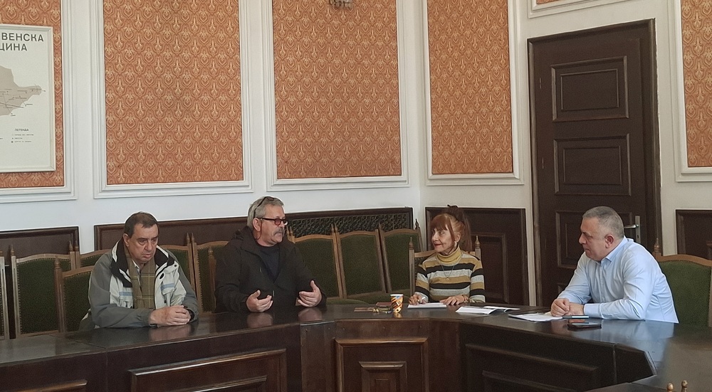 Община Сливен: Предложения от граждани и въпроси от различен характер поставяха жители в приемния ден на кмета Стефан Радев