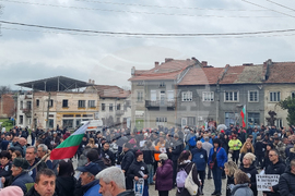 Село Телиш - протест - пътища