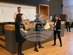 С изпит по математика продължава първата кандидатстудентска сесия на Софийския университет за учебната 2025/2026 година. Снимка: СУ