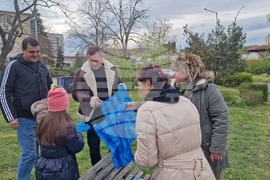 Разград - екоакция - бонбони за смет