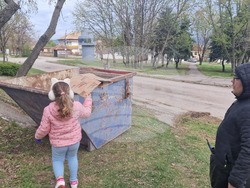 Разград - екоакция - бонбони за смет