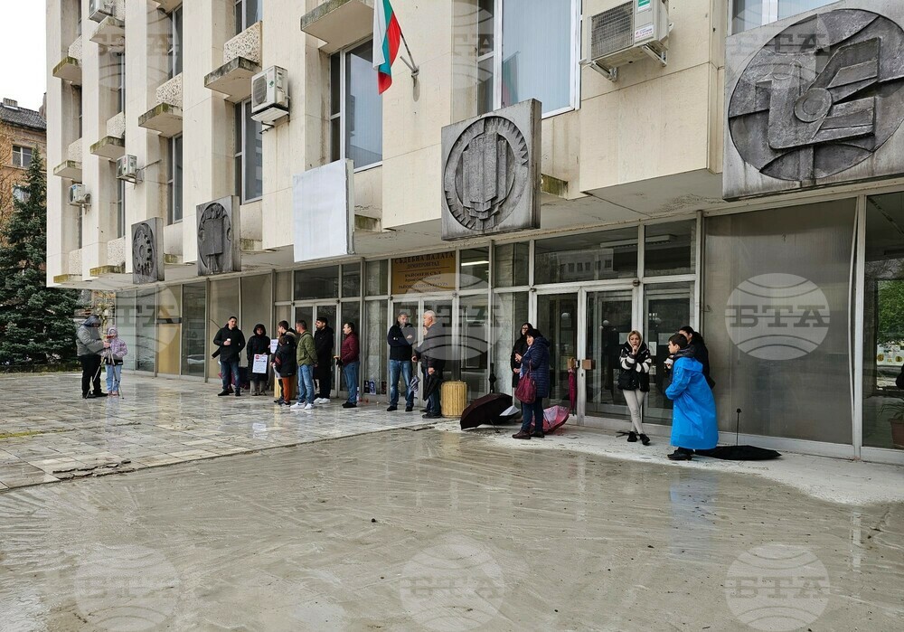 Хасково - протест срещу войната по пътищата