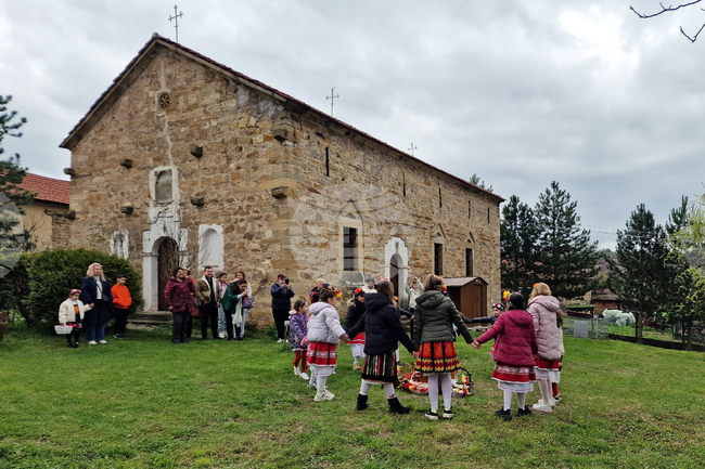 Лазаровден празнуваха в монтанското село Горно Церовене 