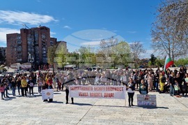 Свищов - протест срещу войната по пътищата