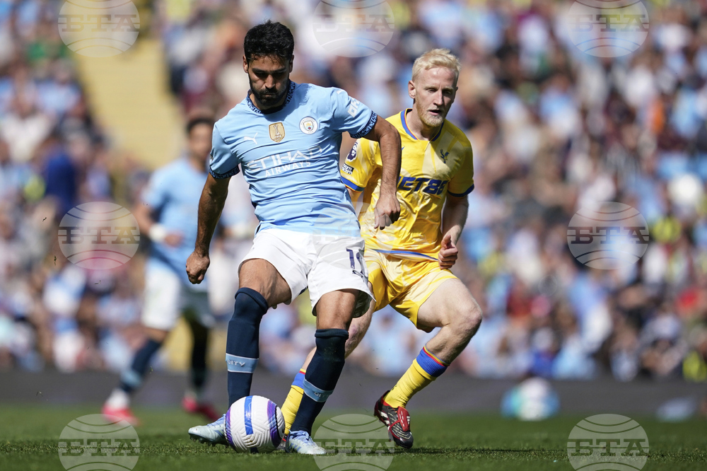 Клаузата за удължаване на договора на Илкай Гюдноган с Манчестър Сити бе активира, но бъдещето му в клуба не е сигурно