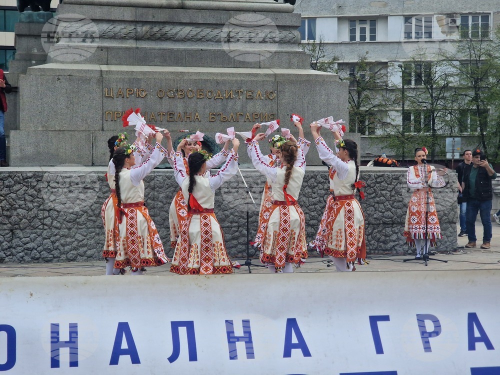 "Правосъдие за всеки" - Ансабъл "Чинари"