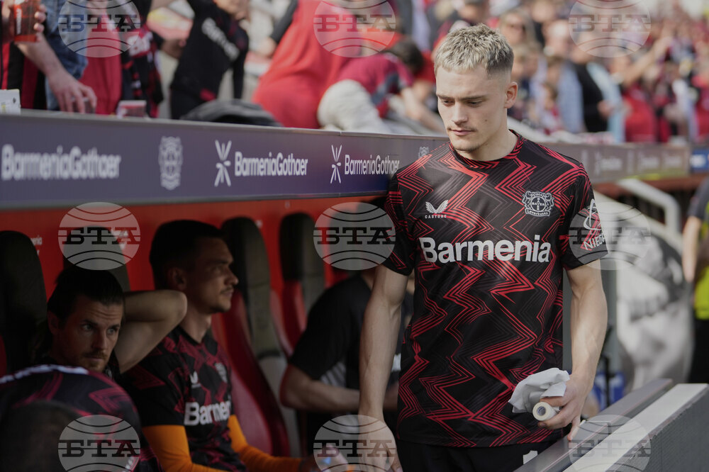 Байер Леверкузен отбеляза постиженията на Флориан Вирц