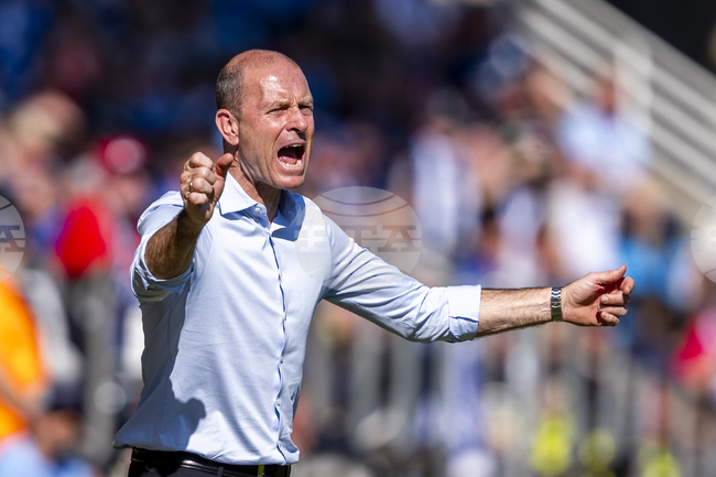 Аугсбург се раздели с треньора Йес Торуп