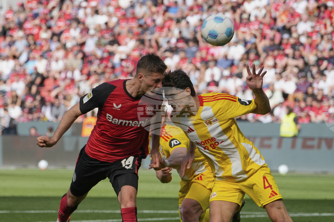 Байер води преговори за продължаване на договора с Шик