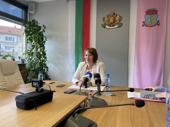 Кардиологът д-р Бойчо Бойчев и прокуристът Владимир Спасов ще са сред предложенията за почетни граждани на Казанлък