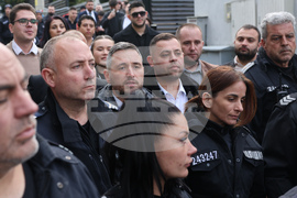 Активисти на Ахмед Доган влязоха в „Сараите“ в Бояна