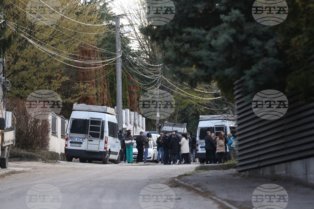 Активисти на Ахмед Доган влязоха в „Сараите“ в Бояна