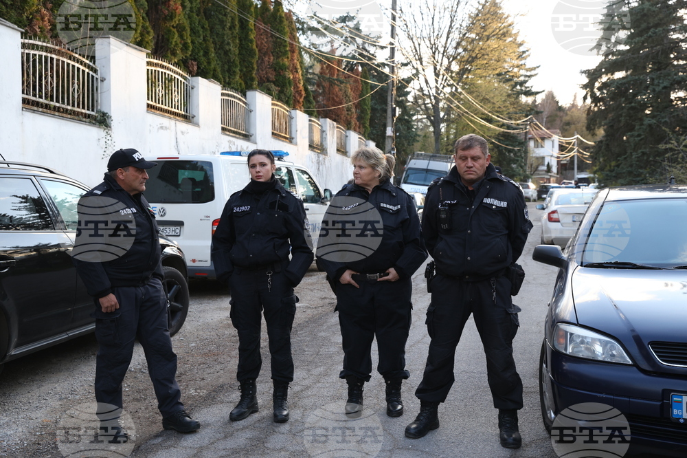 Активисти на Ахмед Доган влязоха в „Сараите“ в Бояна