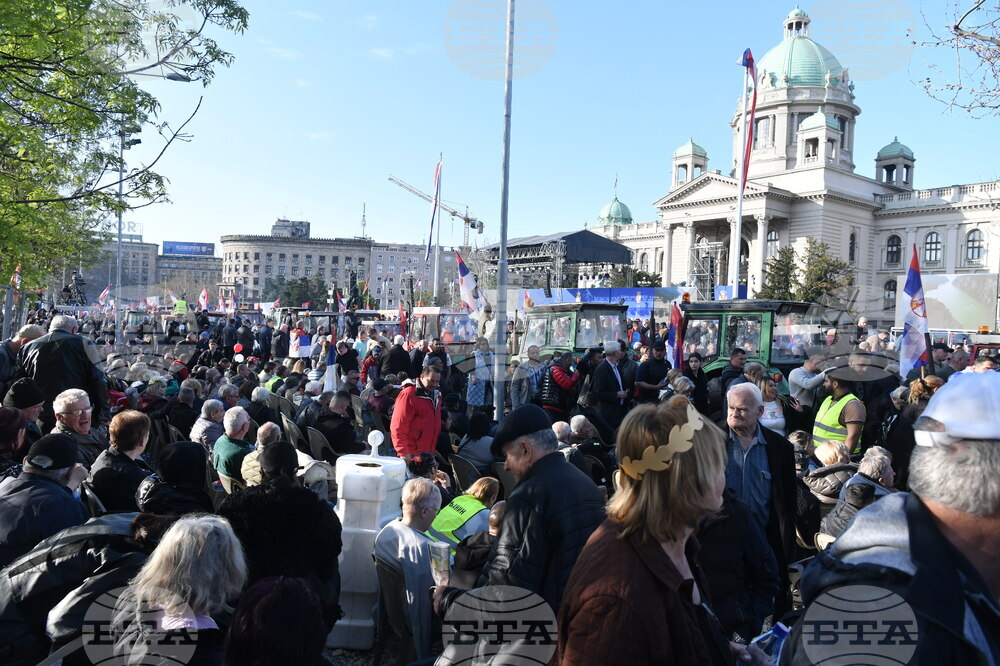 Сърбия - президент - митинг