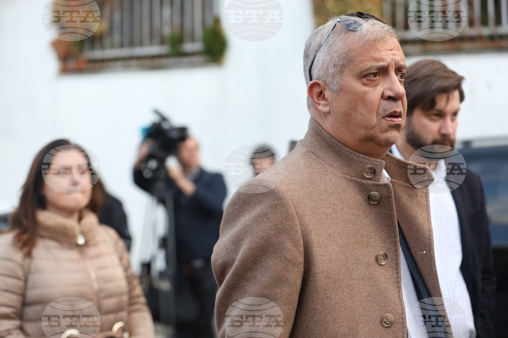 Активисти на Ахмед Доган влязоха в „Сараите“ в Бояна