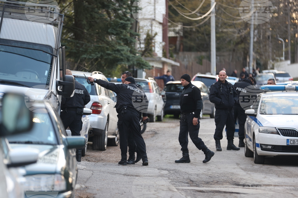 Активисти на Ахмед Доган влязоха в „Сараите“ в Бояна