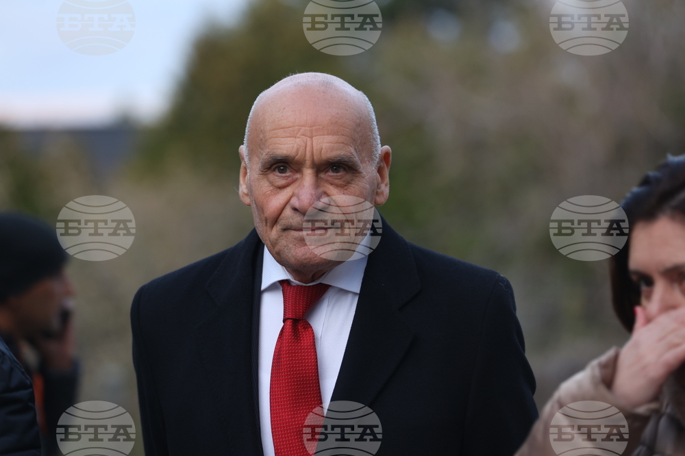 Активисти на Ахмед Доган влязоха в „Сараите“ в Бояна