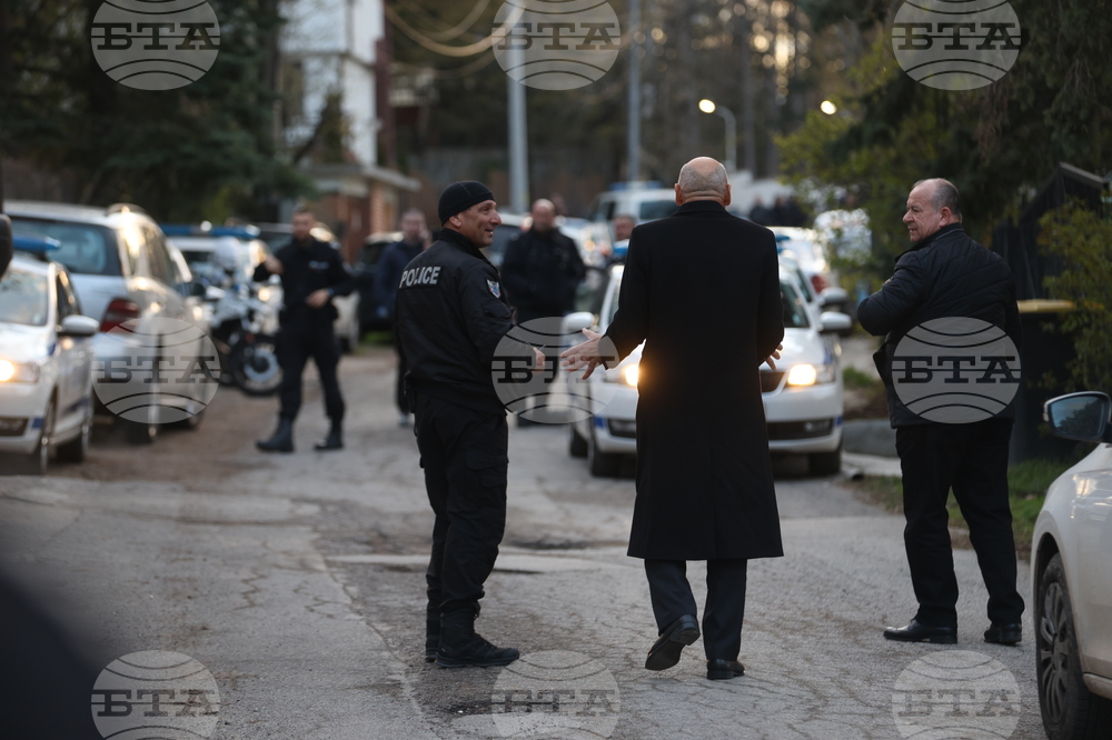 Активисти на Ахмед Доган влязоха в „Сараите“ в Бояна