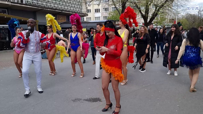 Множество шуменци се включиха в латино карнавал в града