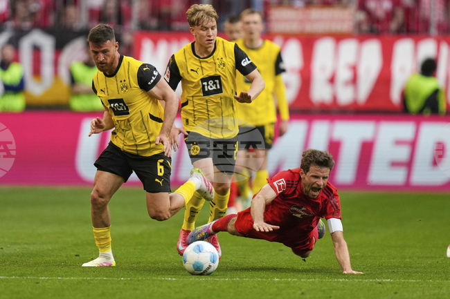 Борусия Дортмунд върна Салих Йозджан в състава за Шампионската лига