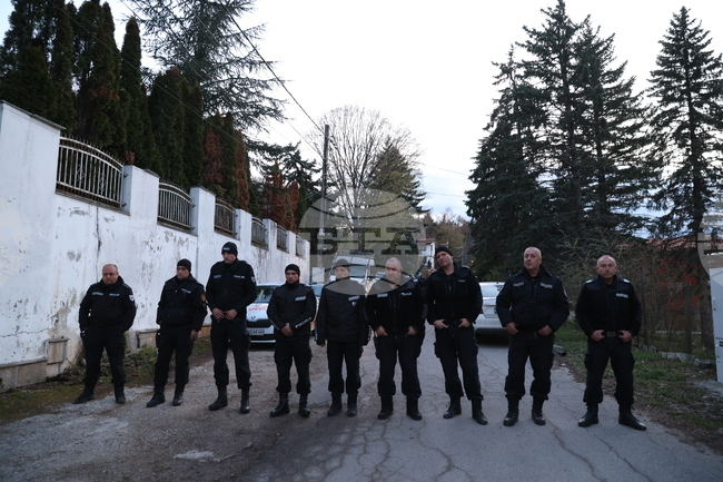 Activists Allegedly Evicted from MRF Founder Dogan’s Residence by Police Intervention