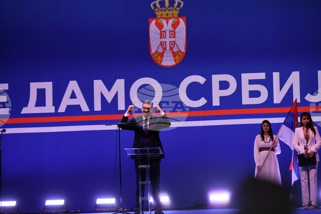 Сръбският президент Александър Вучич покани протестиращите студенти на публичен дебат 