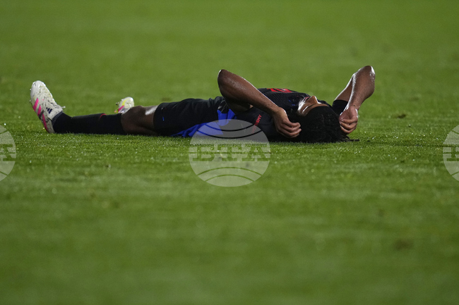 Футболните календари са твърде натоварени и е нужна промяна, заяви френският национал Жул Кунде