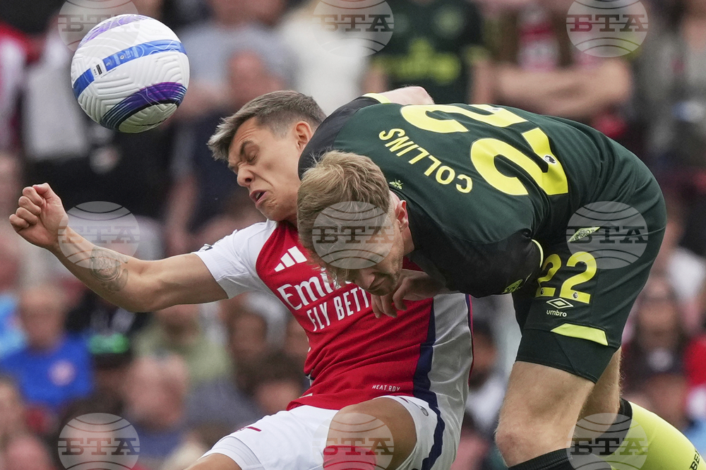 Ливърпул ще подпише със защитника на Брентфорд Колинс