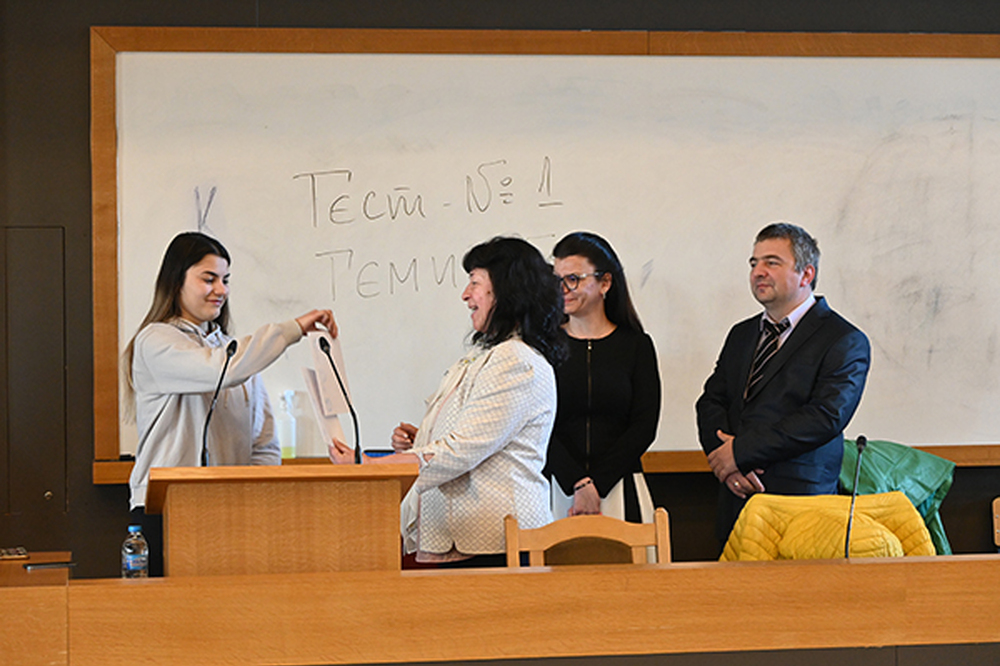 С изпит по биология завършва първата кандидатстудентска сесия в Софийския университет за учебната 2025/2026 година