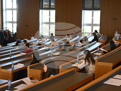 С изпит по биология завършва първата кандидатстудентска сесия в Софийския университет за учебната 2025/2026 година. Снимка: СУ