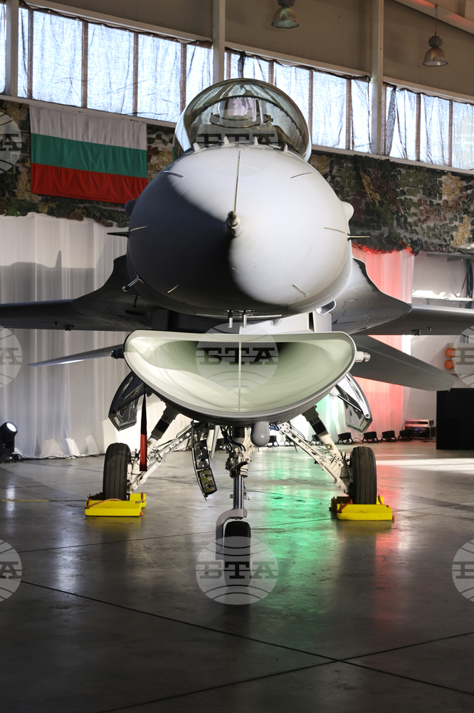 Вторият български изтребител F-16 Block 70 се очаква да пристигне днес