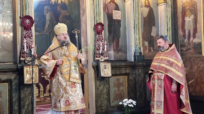 Да се вгледаме в себе си дали и ние не предаваме Иисус Христос, призова Врачанският митрополит Григорий