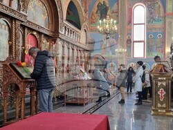 Шумен - църква „Св. Три Светители“ - неделна служба