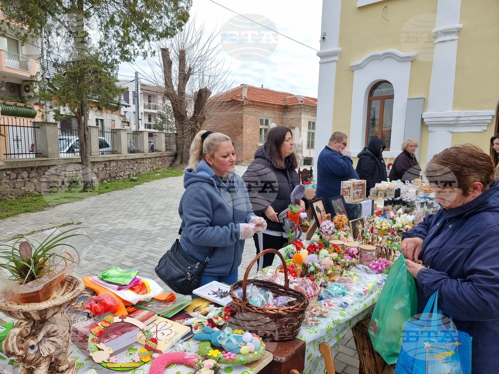 Ямбол - благотворителен базар за ремонт на храм "Св. Троица"