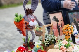 Ямбол - благотворителен базар за ремонт на храм "Св. Троица"