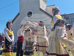 Село Войводово - Цветница