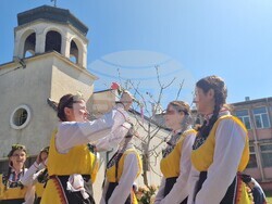 Село Войводово - Цветница