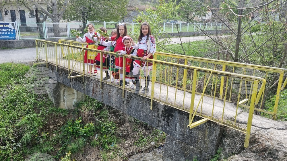 Село Стража - Цветница - кумичене