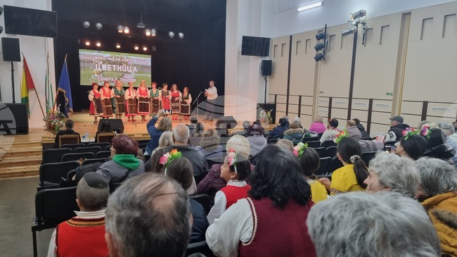 Общински фолклорен събор "Цветница" се провежда днес в Генерал Тошево