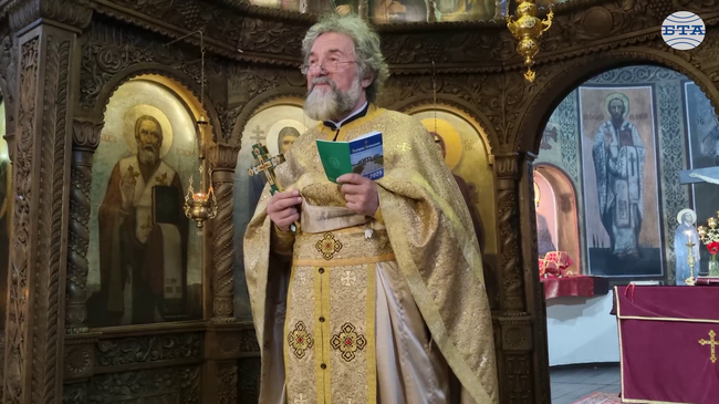 Бог вложи в душите ни чистия пламък на мира и на любовта, каза отец Славчо Проданов в Търговище