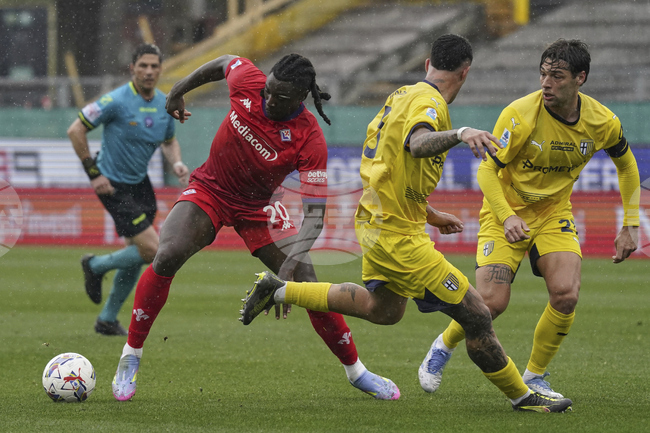 Фиорентина не сломи Парма, Верона и Дженоа не си вкараха гол