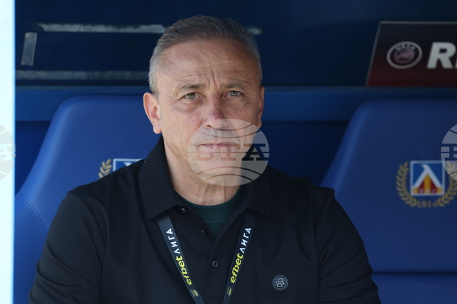 Илиан Илиев определи групата на Черно море за гостуването на Левски