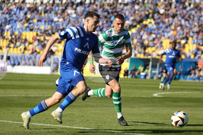 С два гола на Димитър Тонев за две минути Черно море направи обрат срещу Левски