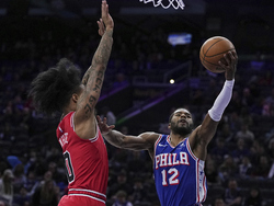 Bulls 76ers Basketball
